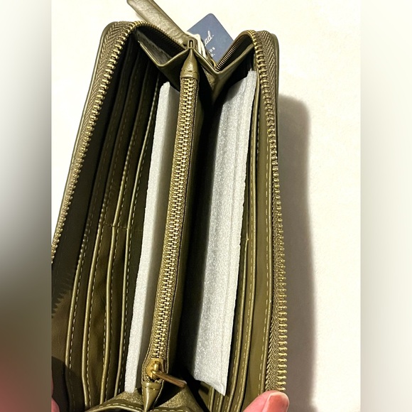 Universal Thread Olive Green Wallet with Gold Zipper Accents New with Tags NWT - Picture 5 of 14